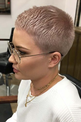 Short Pixie For Brave Girls #shorthaircuts #shorthairstyles #pixiecut #shortpixie