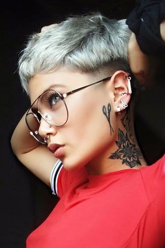 Short Pixie With Undercut #undercutpixie #pixiehaircut #undercut #haircuts