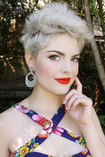 Side Swept Pixie Icy Blonde Color #shorthair #shorthairstyles #pixiehaircut #pixiehairstyles #icyblondehair