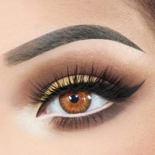 Soft Smokey Eyes With Black Eyeline #blackeyeliner #wings