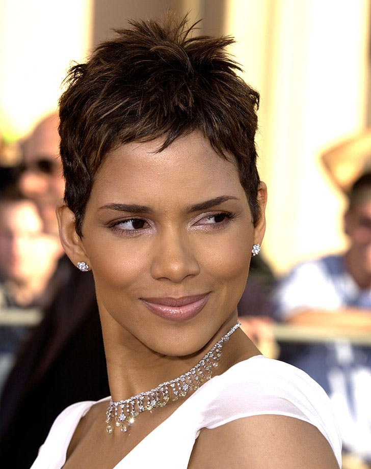 spiky pixie Cut halle barry10