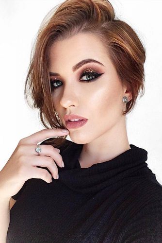 Straight Bob Hairstyles Auburn Color #shorthair #shorthairstyles #bobhairstyles #pixiehairstyles #auburnhair