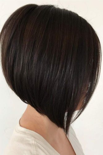 Straight Inverted Bob Hairstyle Looks Picture 3