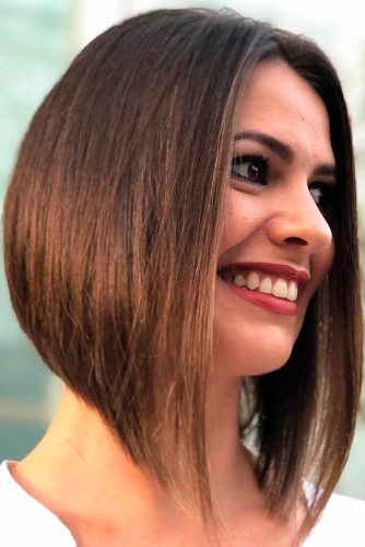 Bob estilizado en forma de A en marrón caramelo con raya en medio #straighthair #angelbob