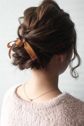 Stunning Medium Hair Updos For Romantic Mood Picture 5