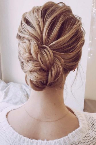 Stylish Hairstyles for Valentines Day picture2