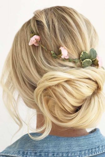 Super Cute Bun Hairstyles picture 3