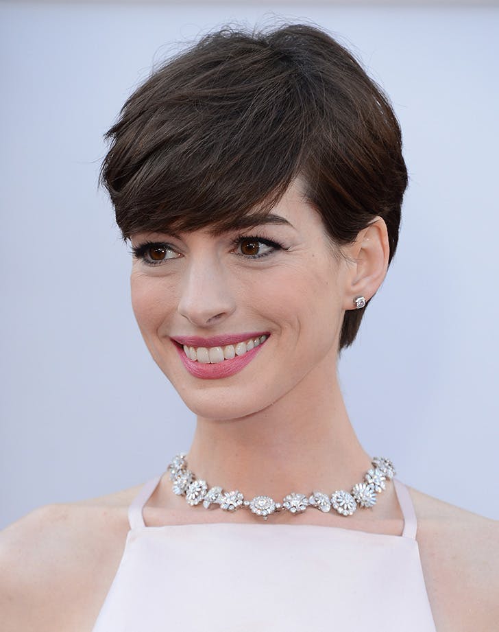 sweeping pixie anne hathaway38