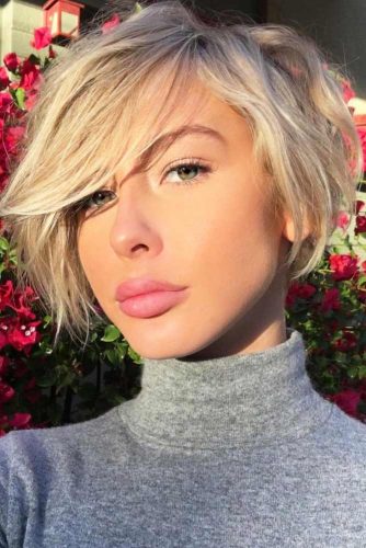 Trendy Short Hairstyles with Bangs picture 2