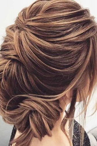 Try These Updos to Look Pretty picture 2