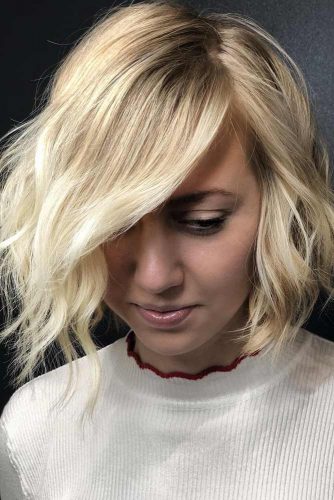 Wavy Bob For Blonde Girls Side Part #shorthairstyles #hairstyles #wavyhair #bobhaircut #blondehair