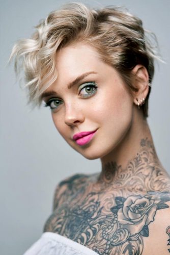 Wavy Pixie Hairstyle With Layered Bangs #pixiecut #haircuts #shortpixie #blondehair