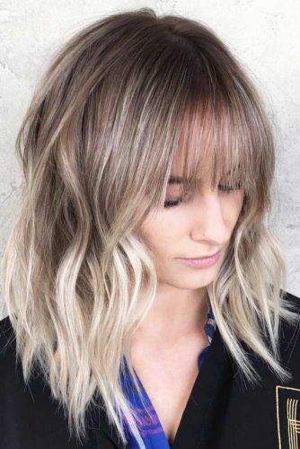 Wavy Shoulder Length Haircuts With Bangs #shoulderlengthhair #layeredhaircuts #mediumhair #haircuts