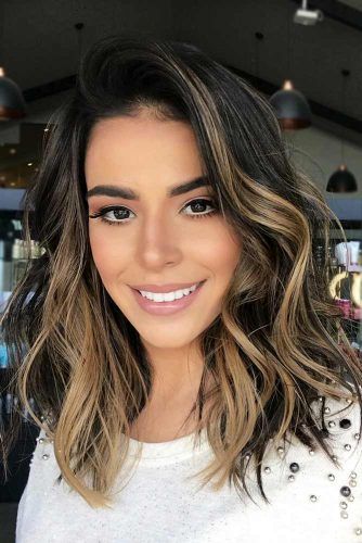 Wavy Side Parted Haircuts #mediumlengthhaircuts #mediumhair #haircuts #longbob