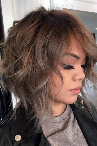 Wavy Stacked Layered Bob #shorthaircuts #bobhaircut #layeredhaircut #haircuts