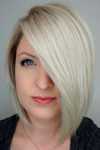 Asymmetrical Blonde Bob #sleekhair #asymmetrichairstyles