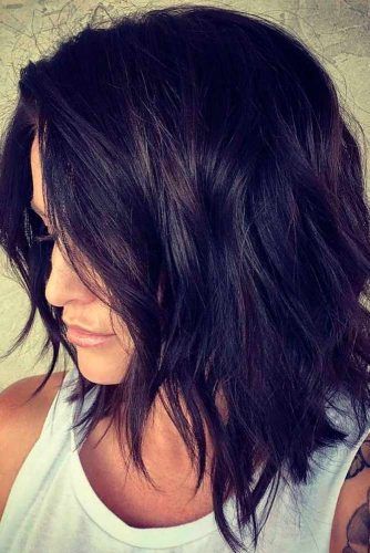 Careless Brunette Hairstyle #brunettehair #messyhair
