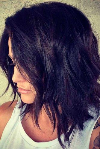 Careless Brunette Hairstyle #brunettehair #messyhair