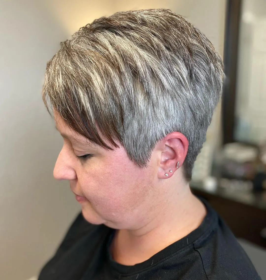 neat-salt-and-pepper-pixie-for-over-60