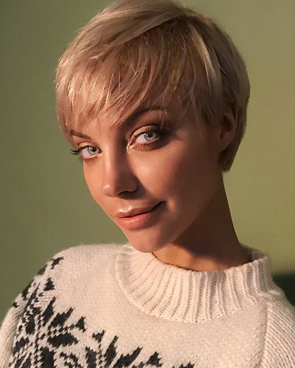 Blonde-Pixie-Cut-2019 New Pixie Haircut Ideas in 2019 