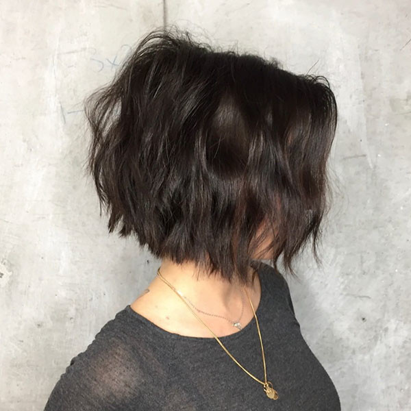 Short-Wavy-Bob-Hairstyle Best New Bob Hairstyles 2019 