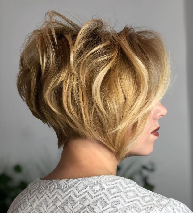 Short Wavy Bob Hairstyle