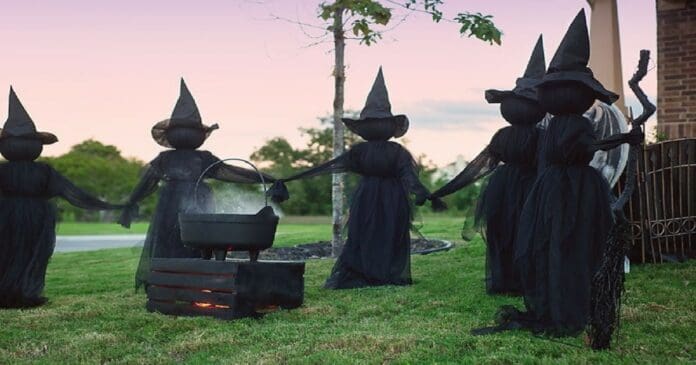 Make-Your-Own-Outdoor-Witches