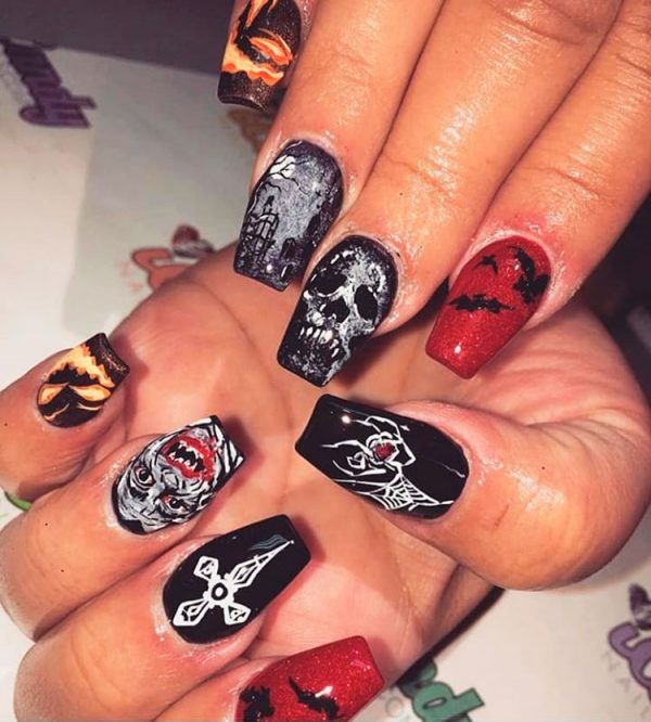 Amazing black Halloween nails!