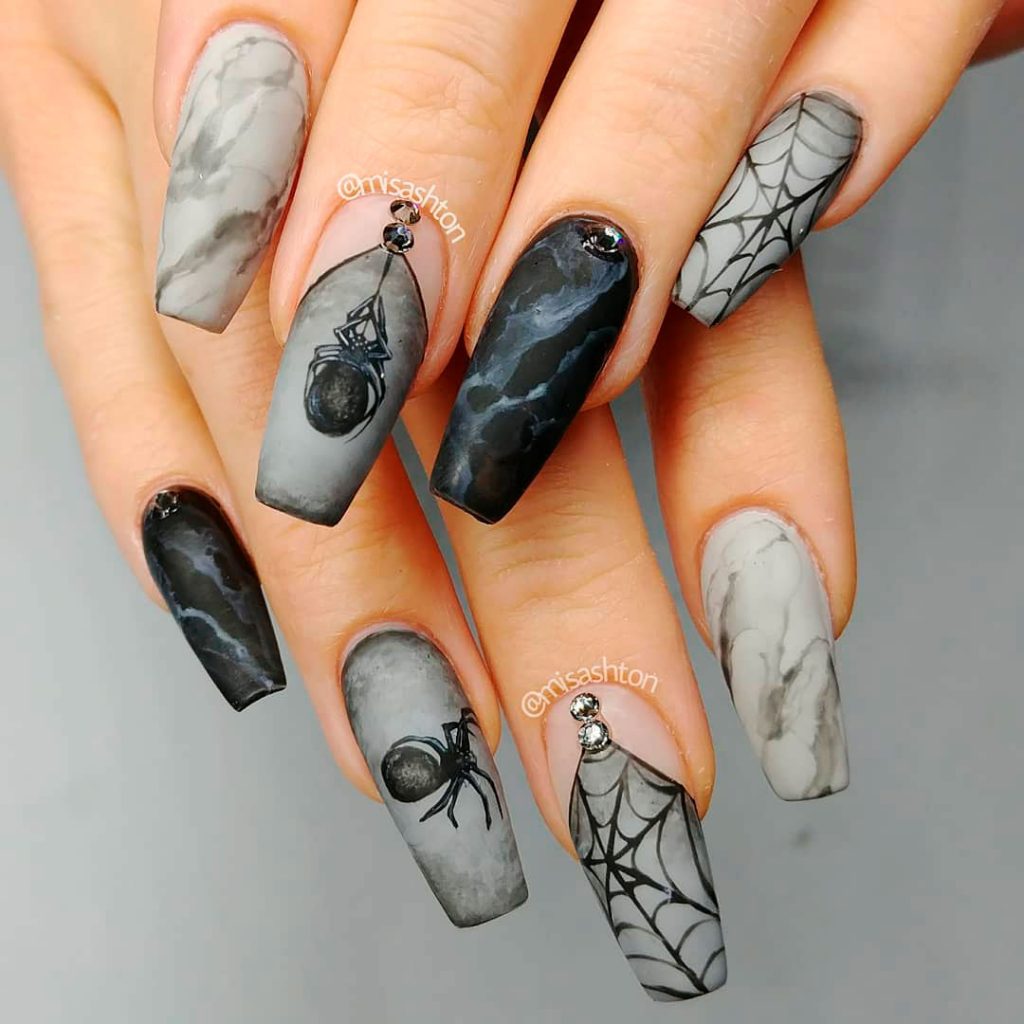 Amazing spider web Halloween nails