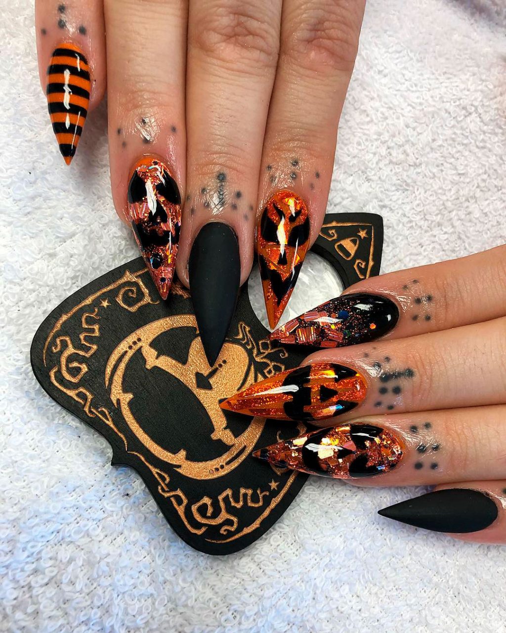 Stunning Glitter Pumpkin Nails