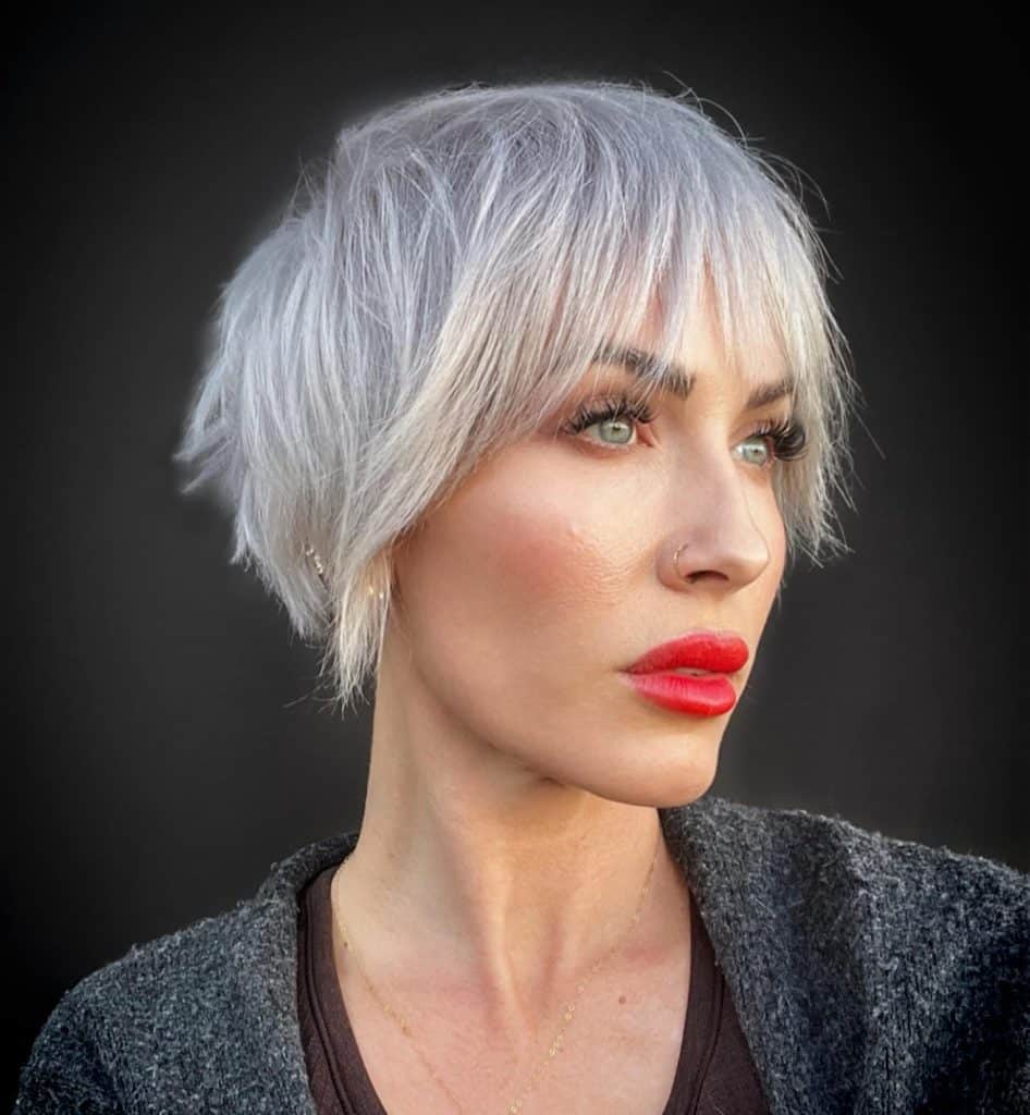 11 Fresh Short Hairstyles with Bangs for Straight Hair