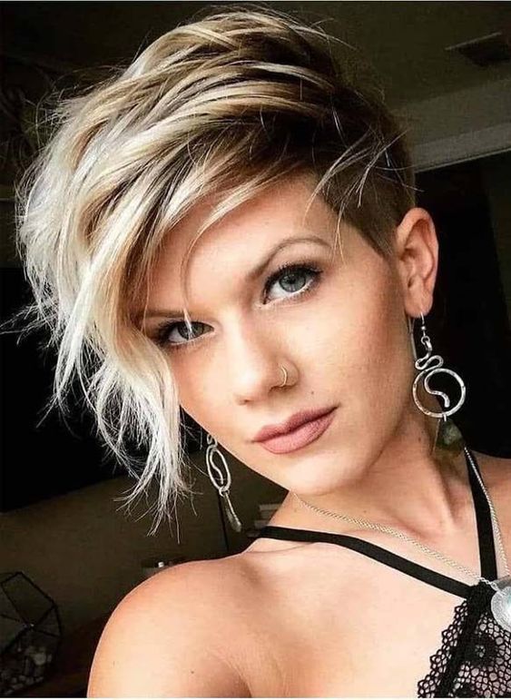 Simple Short Hairstyles for Straight Hair - Female Short Haircut Ideas