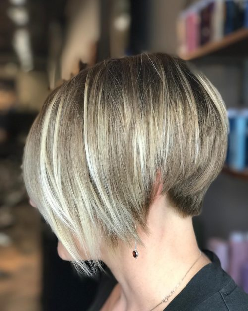 15 Gorgeous Wedge Haircut Ideas for Short & Thin Hair