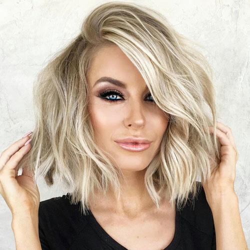 Wavy Inverted Bob