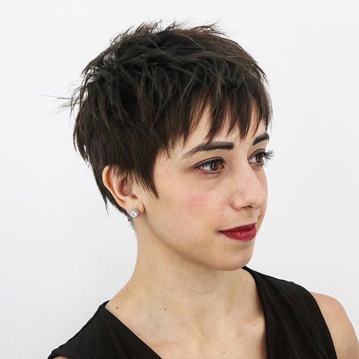A remarkable short pixie for thicker hair