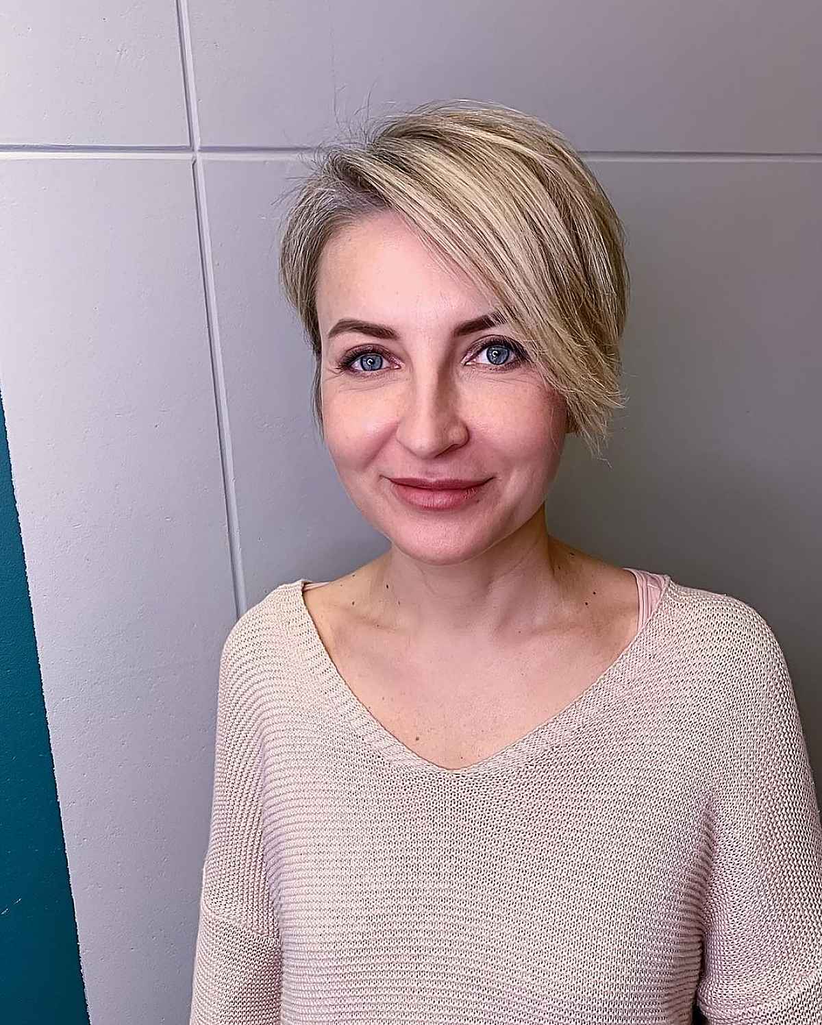 Long Textured Pixie Bob Hairstyle