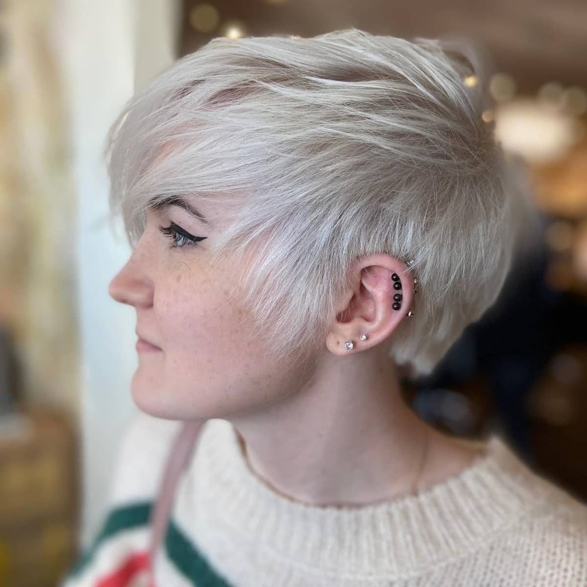 Textured pixie with v-cut layers