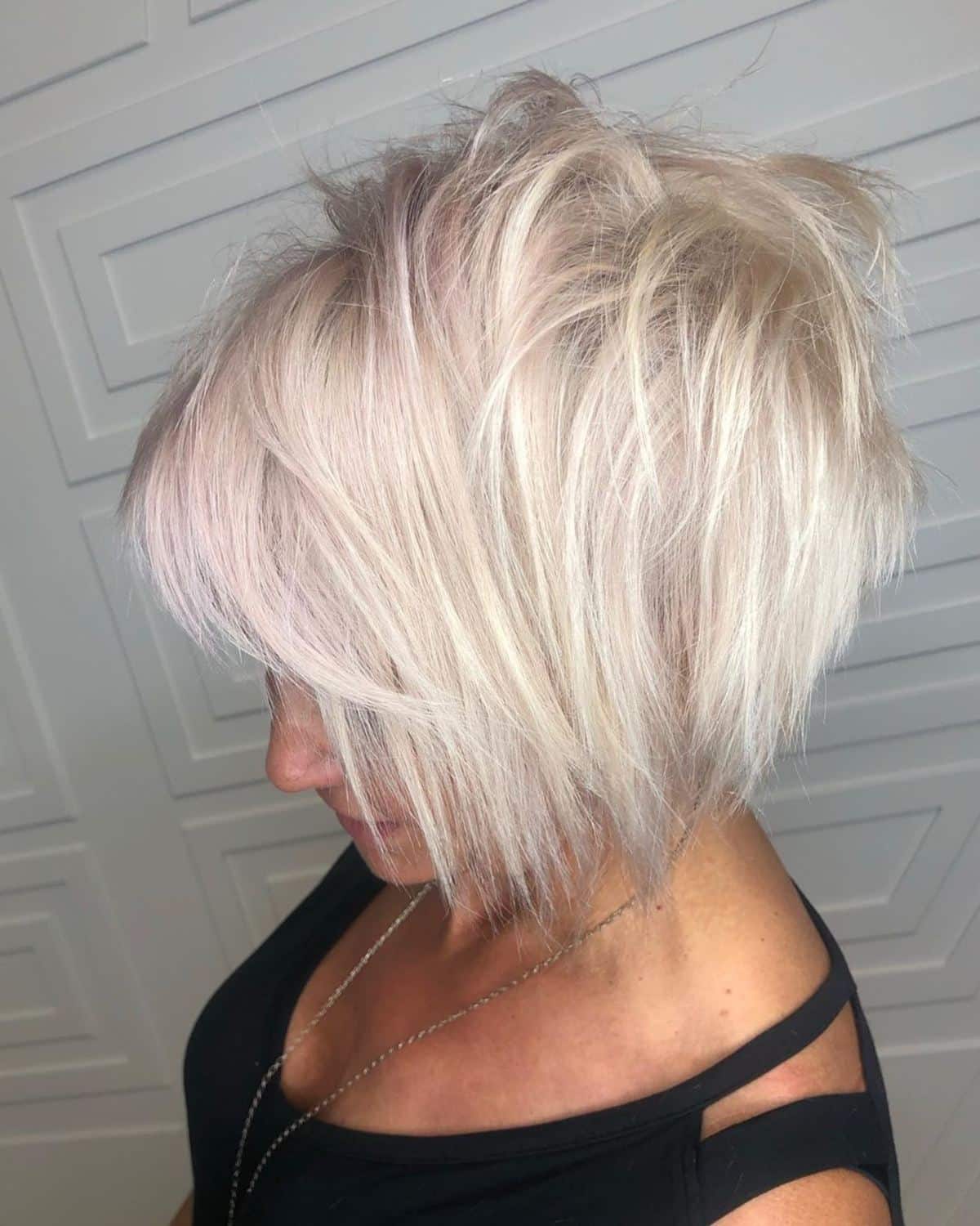 The Edgy Platinum Blonde Bob Cut