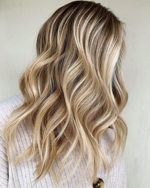 39 Inspirational Blonde Highlights Ideas for Effortlessly Chic Looks