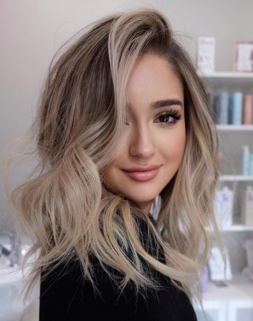 39 Inspirational Blonde Highlights Ideas for Effortlessly Chic Looks