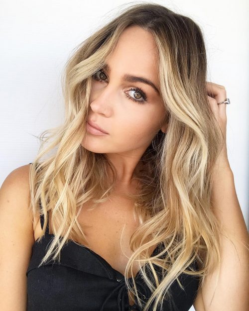 39 Inspirational Blonde Highlights Ideas for Effortlessly Chic Looks