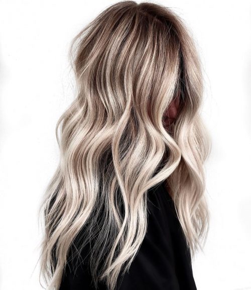 39 Inspirational Blonde Highlights Ideas for Effortlessly Chic Looks