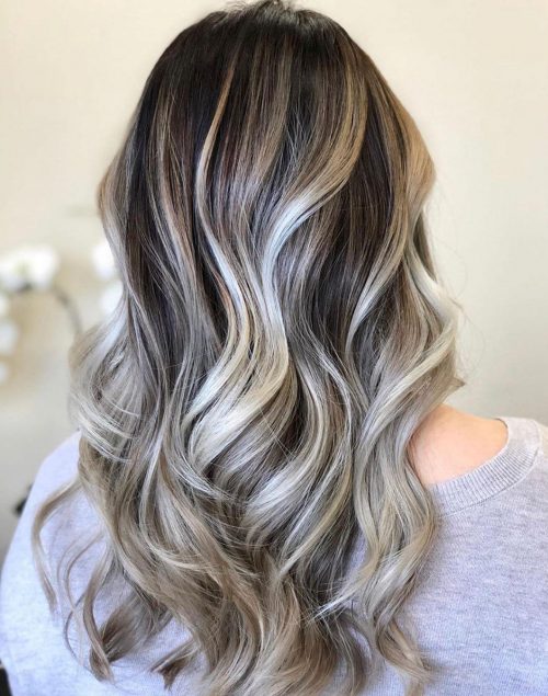 39 Inspirational Blonde Highlights Ideas for Effortlessly Chic Looks