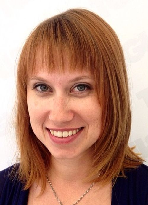 37 Versatile Medium-Length Haircuts with Bangs