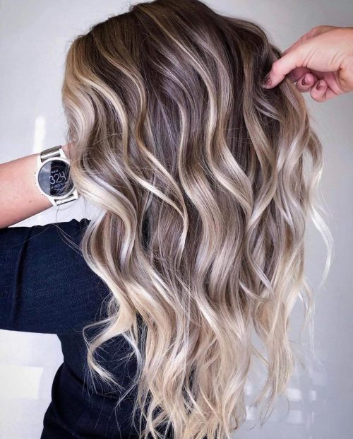 39 Inspirational Blonde Highlights Ideas for Effortlessly Chic Looks