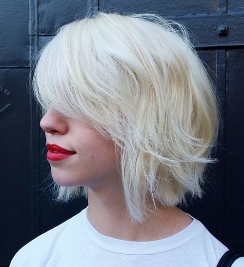 35 Most Universal Medium-Length Haircuts with Bangs