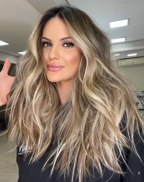 39 Inspirational Blonde Highlights Ideas for Effortlessly Chic Looks