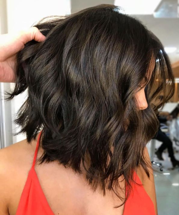 Above Shoulder Textured Wavy Lob