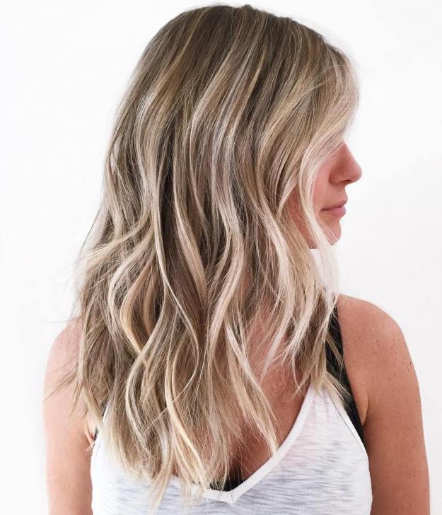 Bronde Beach Waves Hairstyle