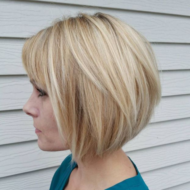 Caramel Blonde Layered Bob